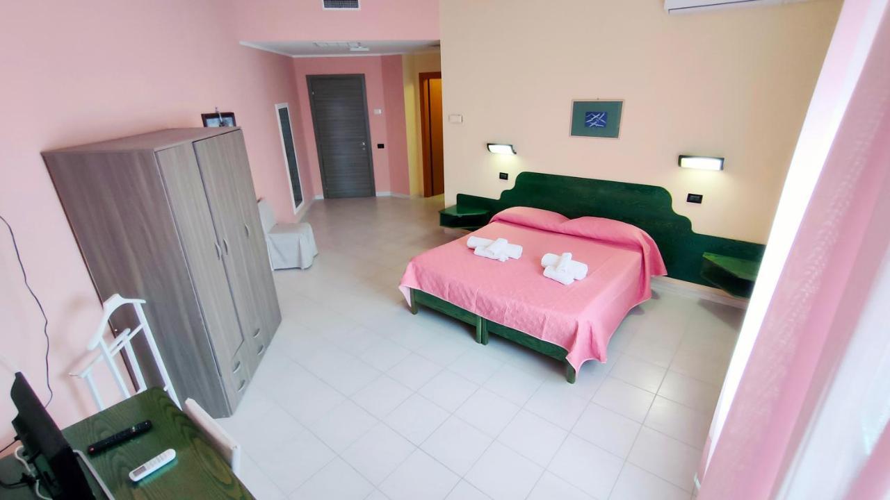 Hotel Mater Mediterranea Senorbi Exterior photo