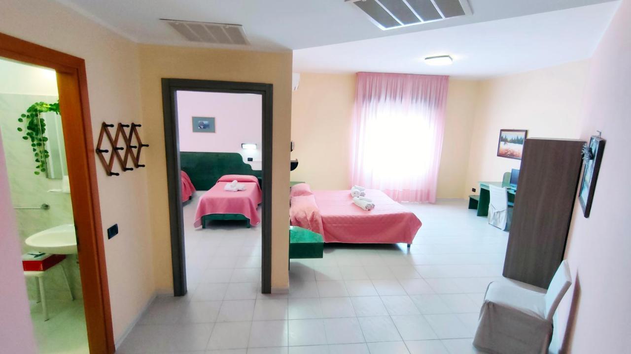 Hotel Mater Mediterranea Senorbi Exterior photo