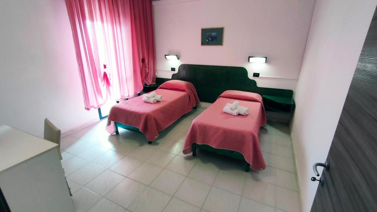Hotel Mater Mediterranea Senorbi Exterior photo